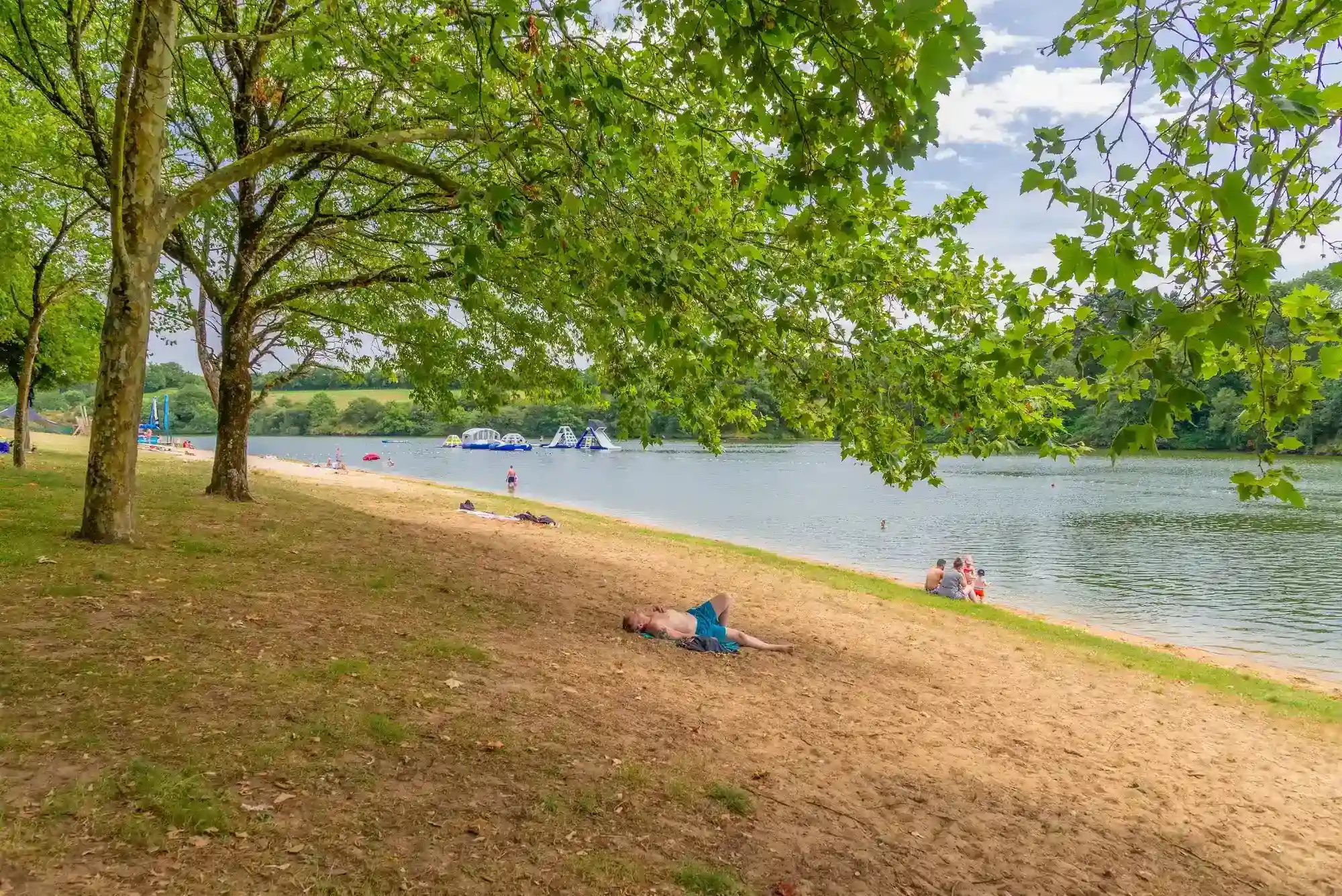 camping in the edge of the lake in vendee