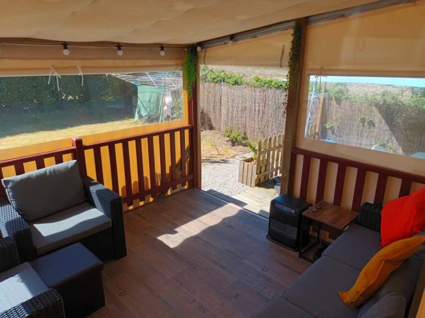 WILLERBY COTTAGE 201